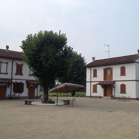 Bed And Breakfast Azienda Agricola Cascina Salazzara Magenta Extérieur photo