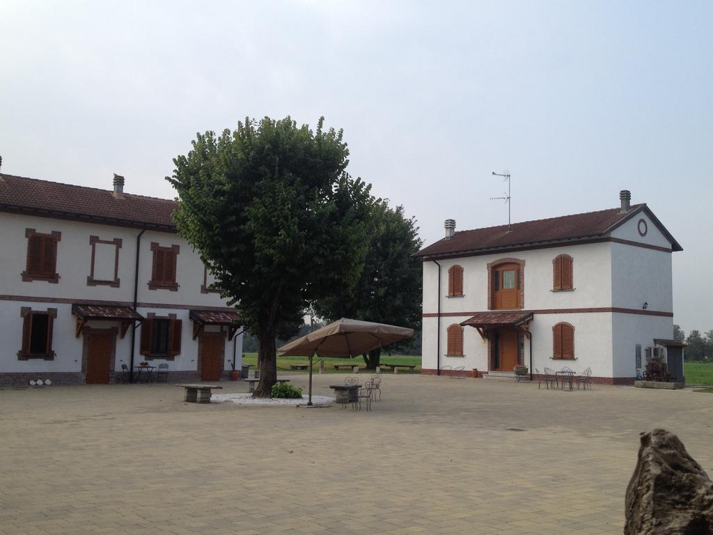 Bed And Breakfast Azienda Agricola Cascina Salazzara Magenta Extérieur photo