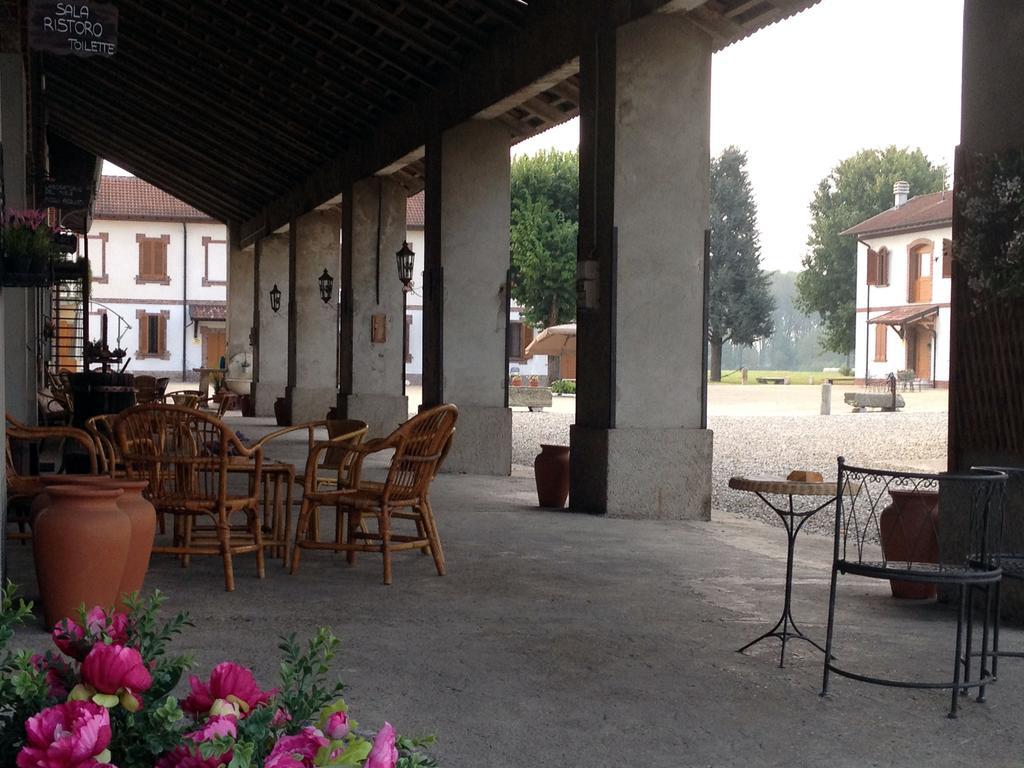 Bed And Breakfast Azienda Agricola Cascina Salazzara Magenta Extérieur photo